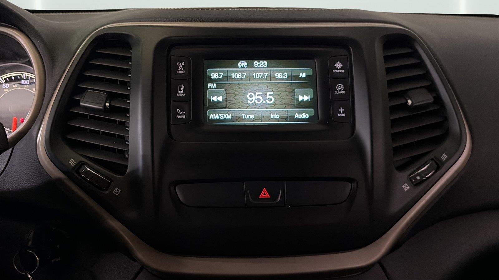 2017 Jeep Cherokee Altitude