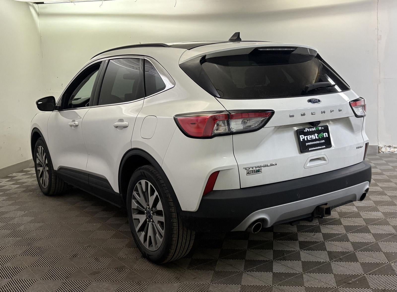 2022 Ford Escape Titanium