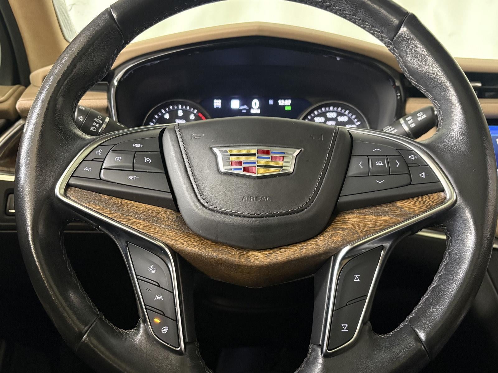 2022 Cadillac XT5 AWD Premium Luxury