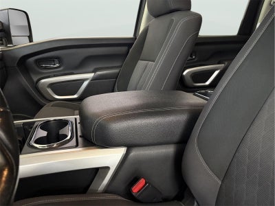 2023 Nissan Titan SV