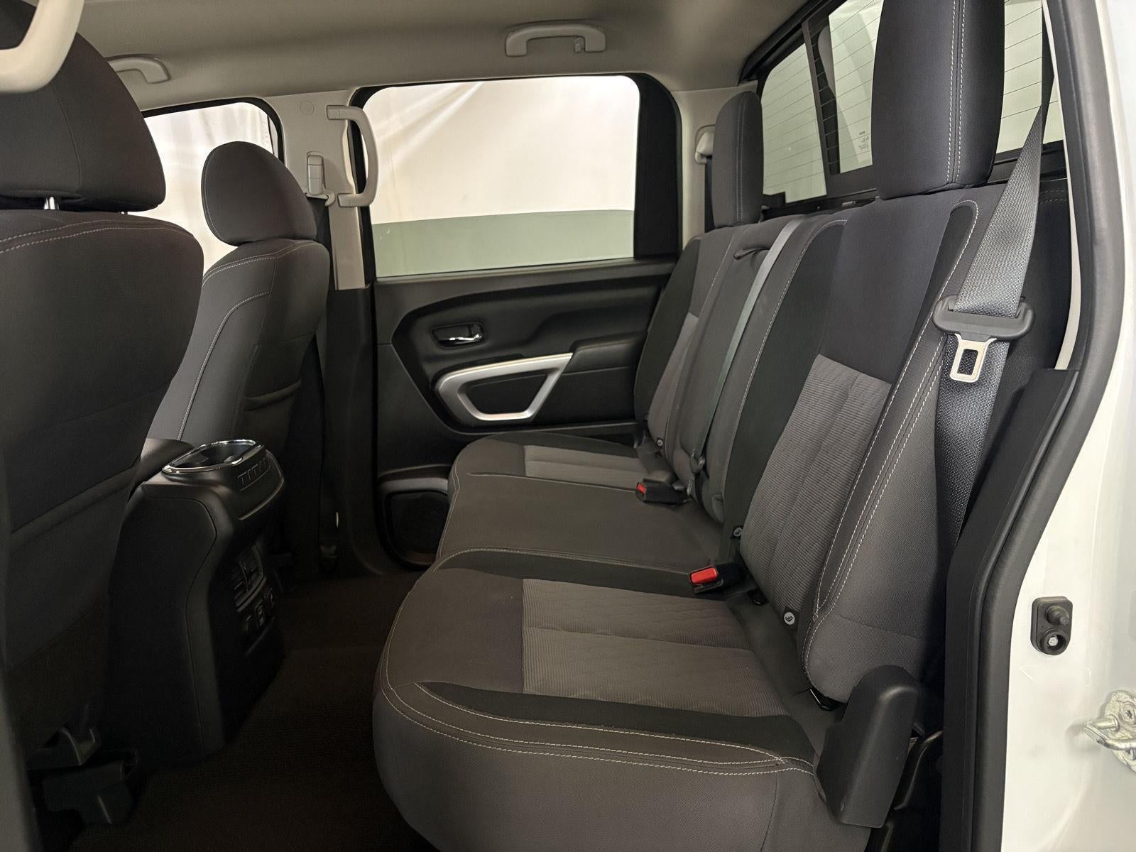 2023 Nissan Titan SV