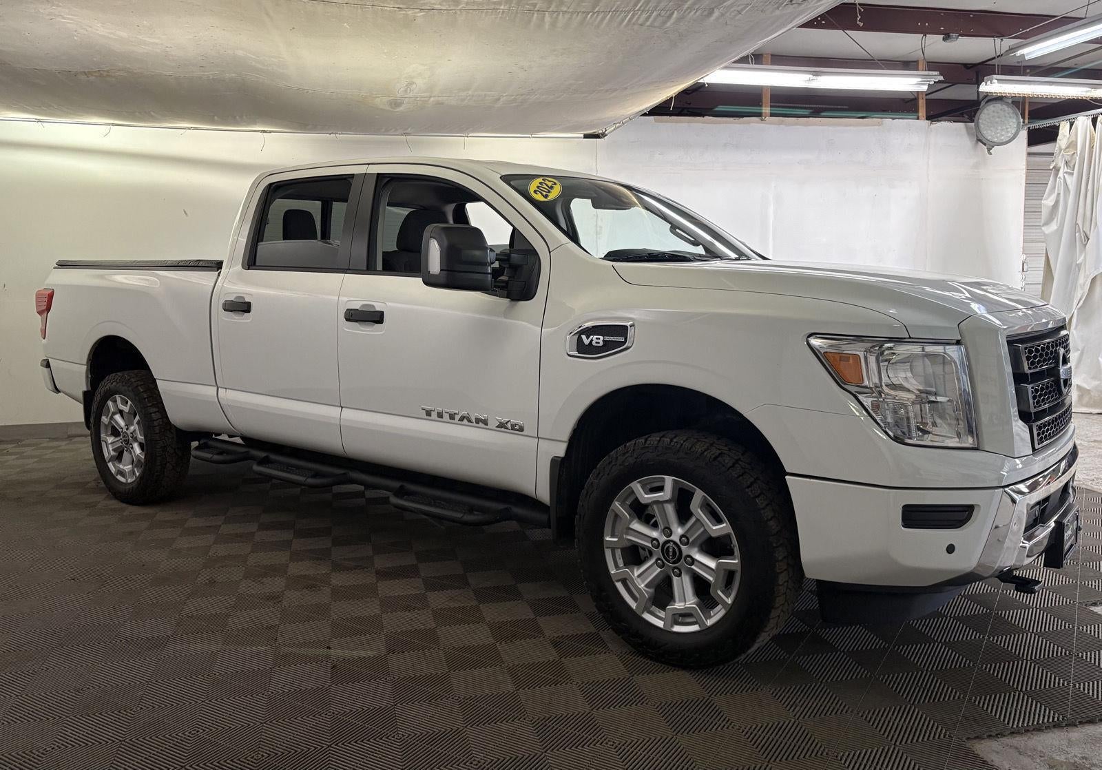 2023 Nissan Titan SV