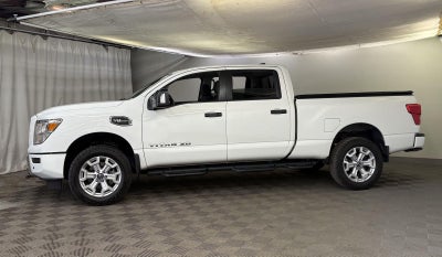 2023 Nissan Titan SV