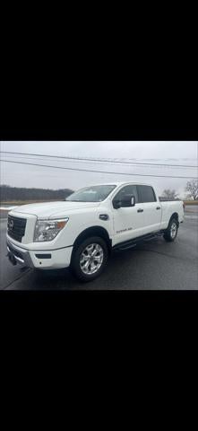 2023 Nissan Titan SV