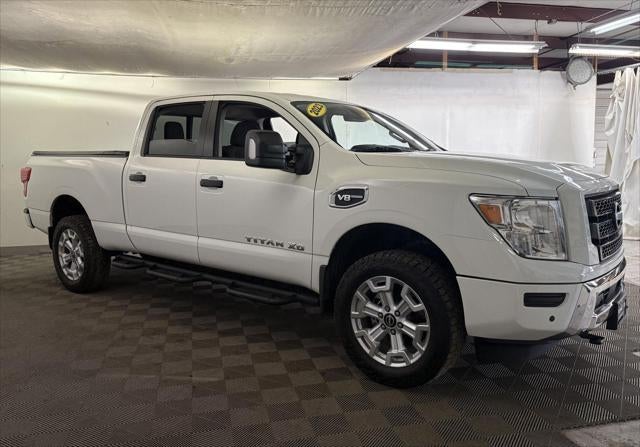 2023 Nissan Titan SV