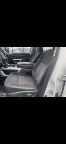 2023 Nissan Titan SV