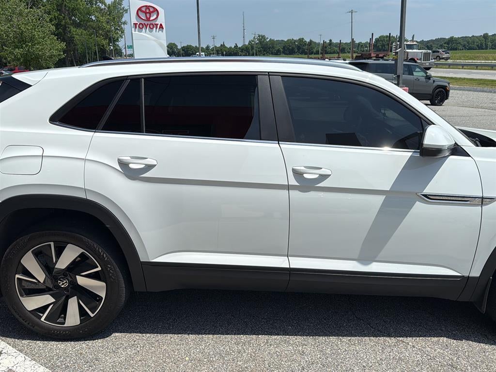 2024 Volkswagen Atlas Cross Sport 2.0T SE w/Technology