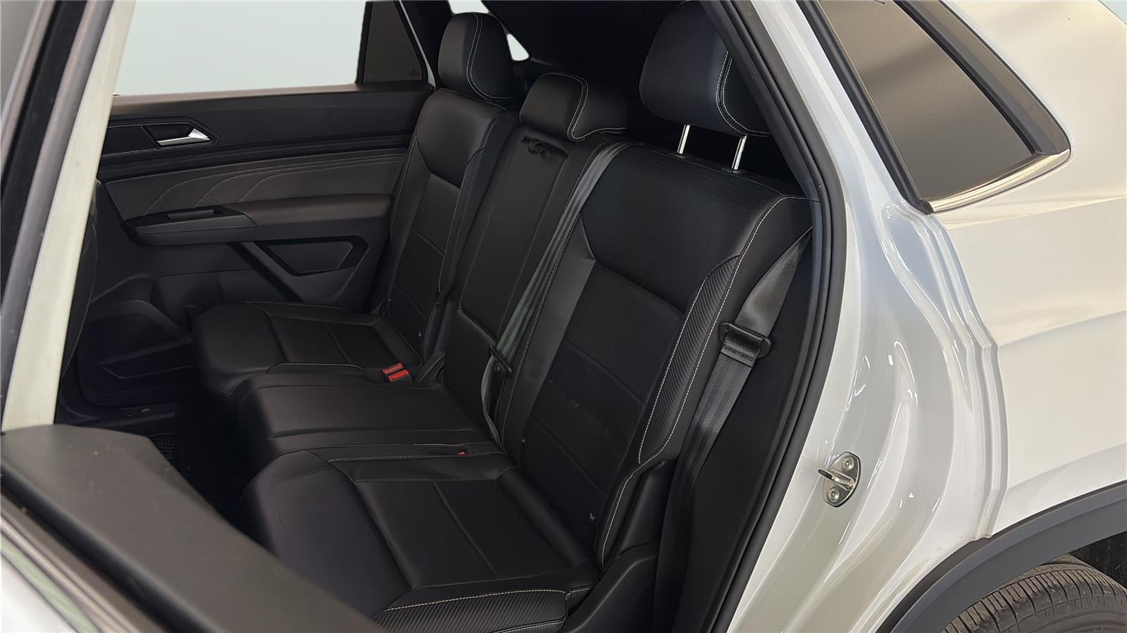 2021 Volkswagen Atlas Cross Sport 3.6L V6 SE w/Technology R-Line