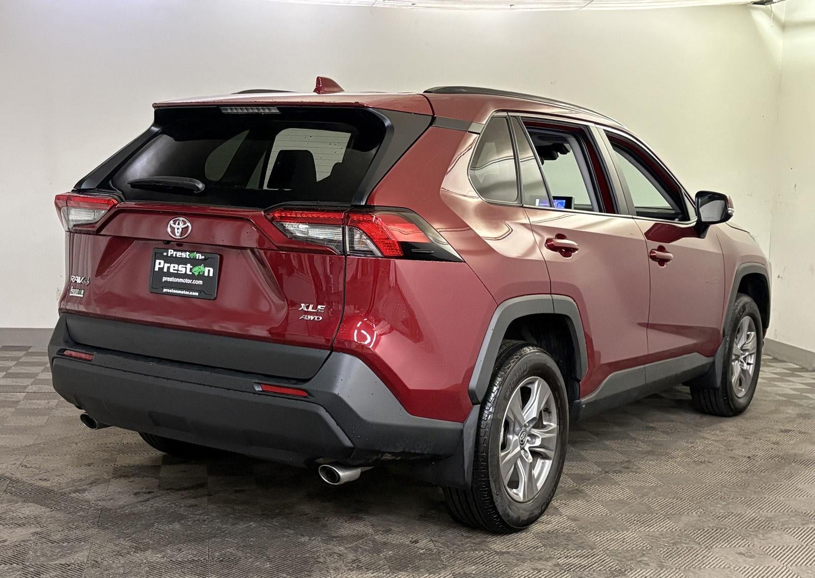 2025 Toyota RAV4 XLE