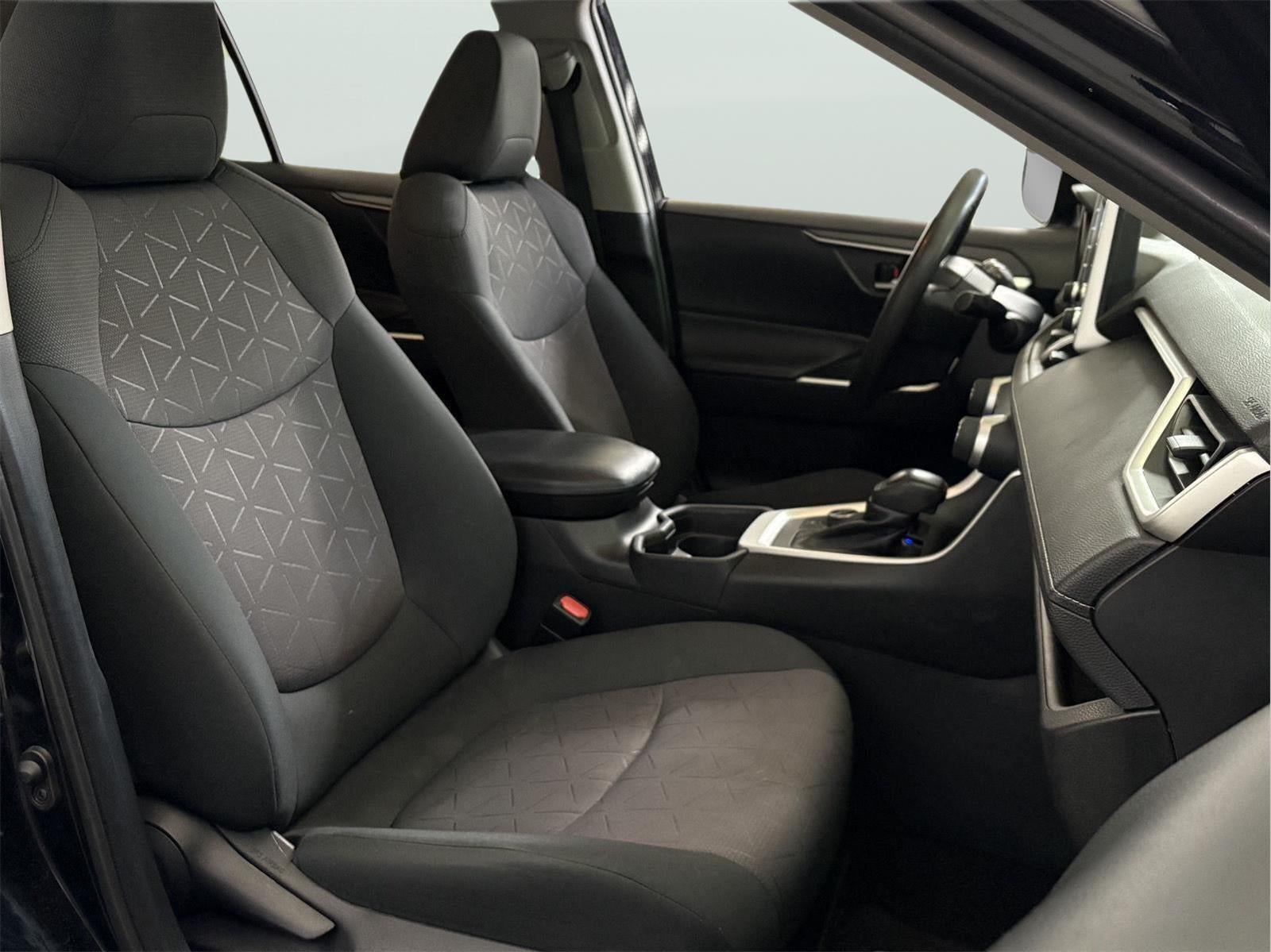 2019 Toyota RAV4 HYBRID Hybrid XLE