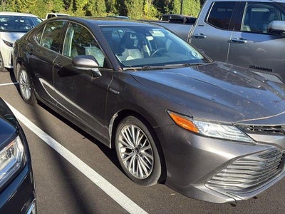 2019 Toyota Camry Hybrid XLE