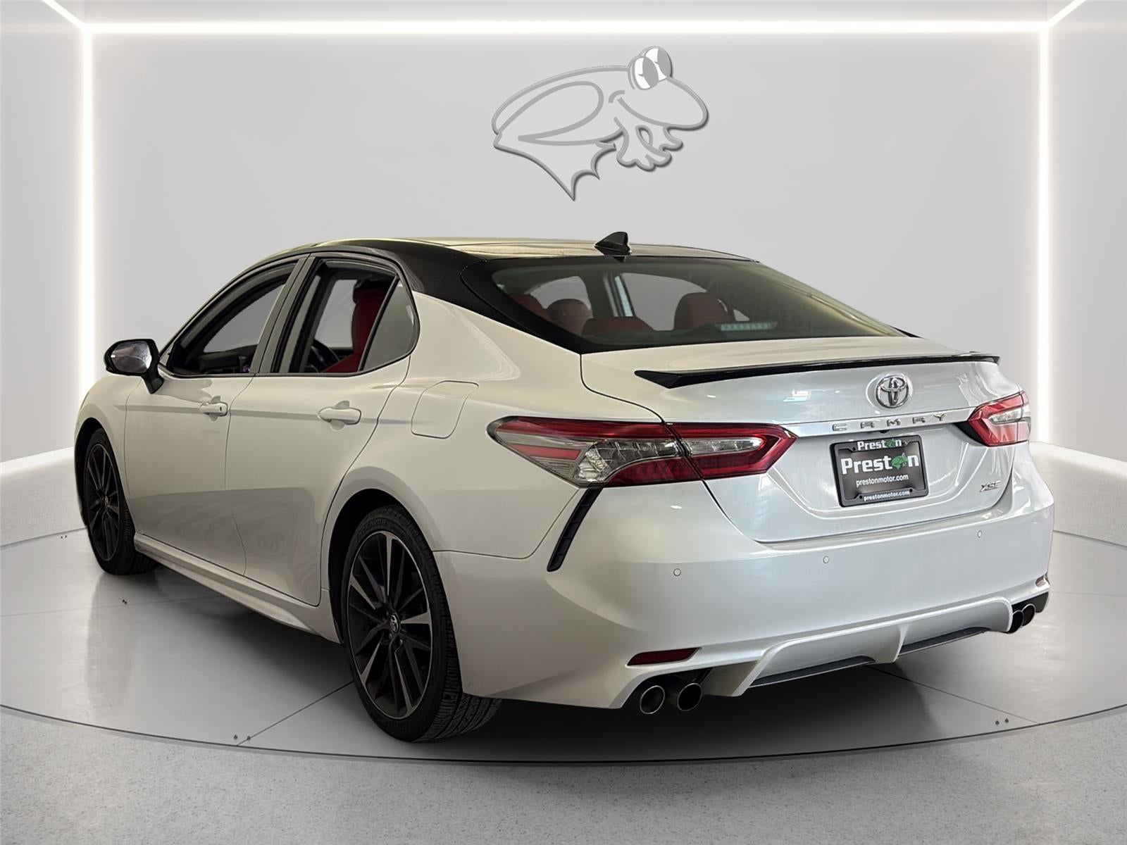 2019 Toyota CAMRY XSE V6