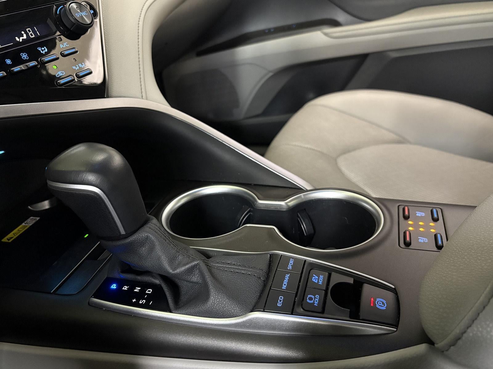 2022 Toyota CAMRY XLE