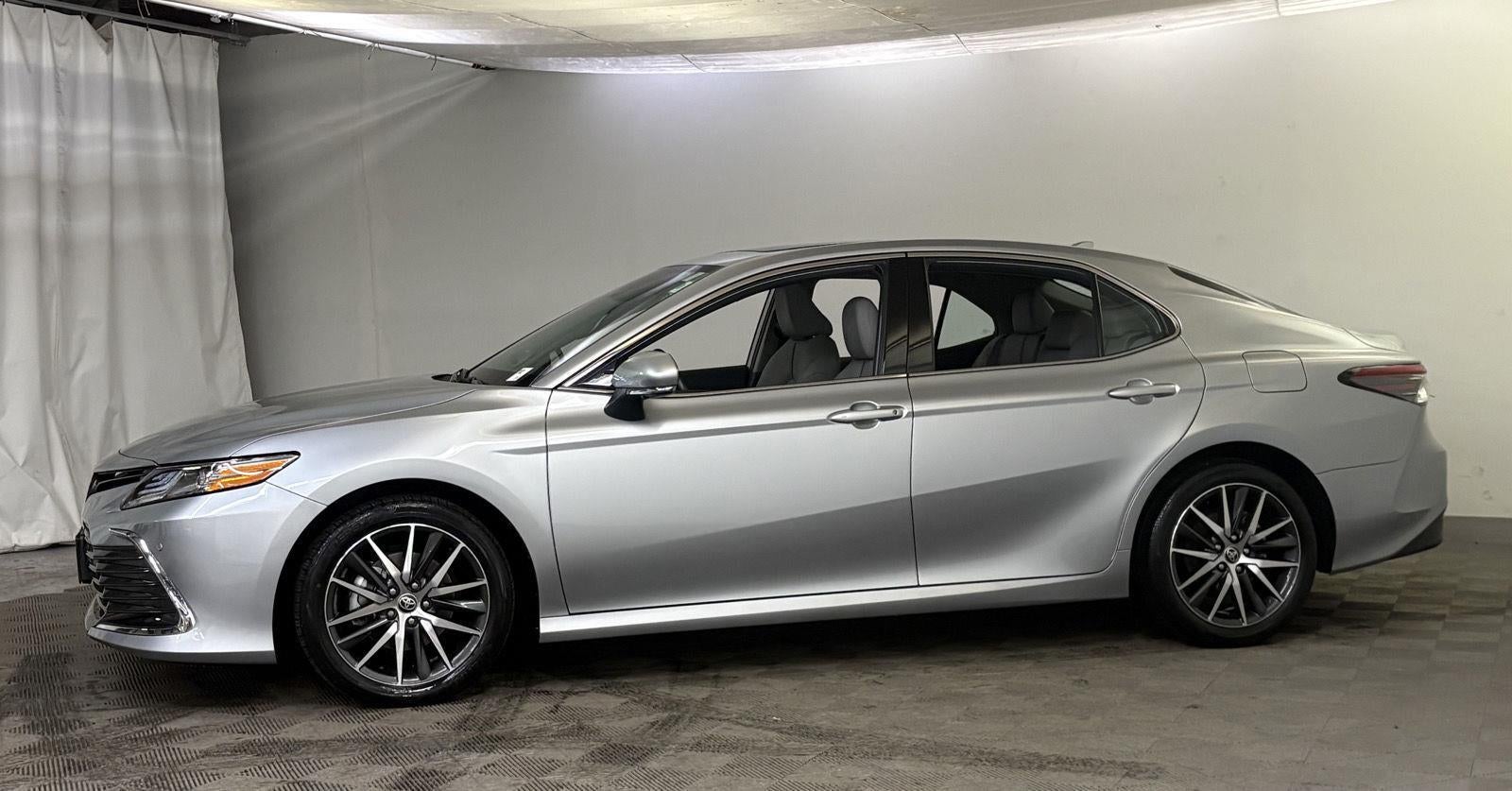 2022 Toyota CAMRY XLE