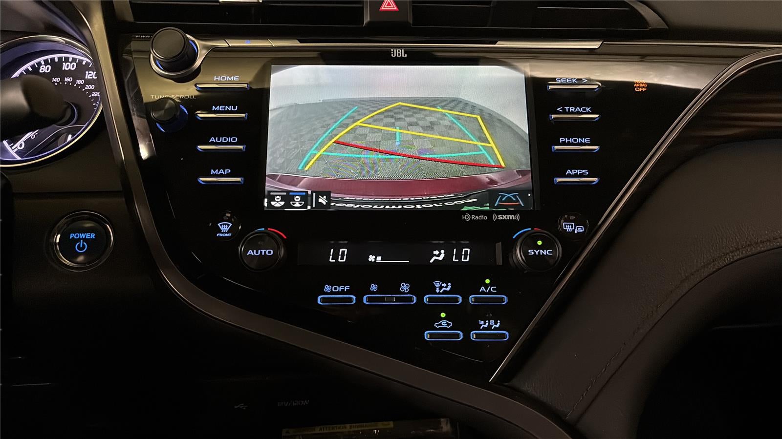 2020 Toyota Camry Hybrid XLE