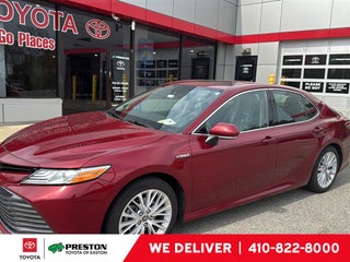 2020 Toyota Camry Hybrid XLE
