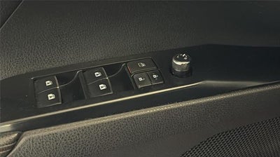 2020 Toyota Camry Hybrid XLE