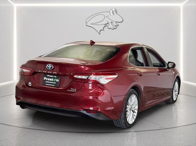 2020 Toyota Camry Hybrid XLE