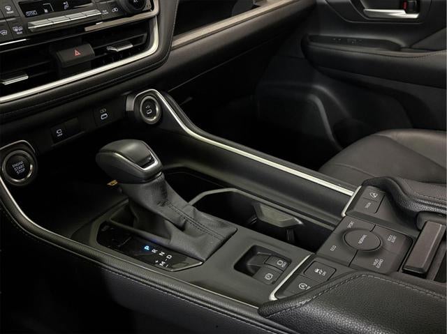 2025 Toyota GRAND HIGHLANDER Limited