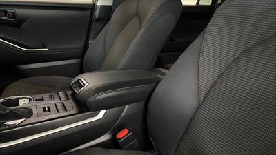 2020 Toyota Highlander LE