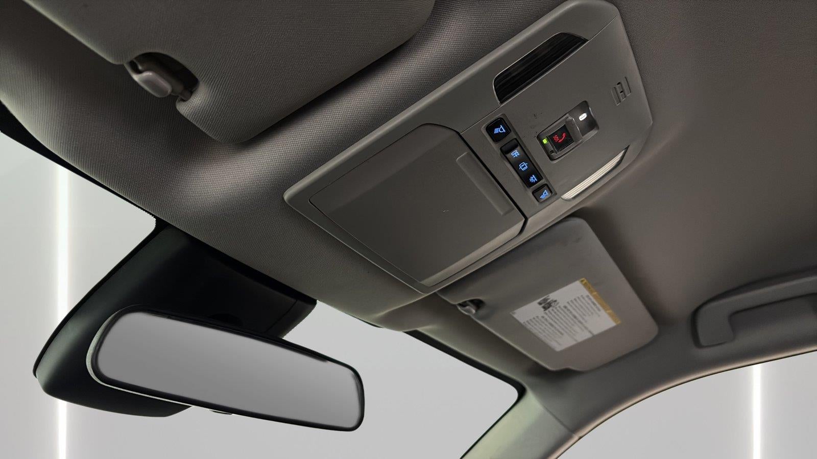 2020 Toyota Highlander LE