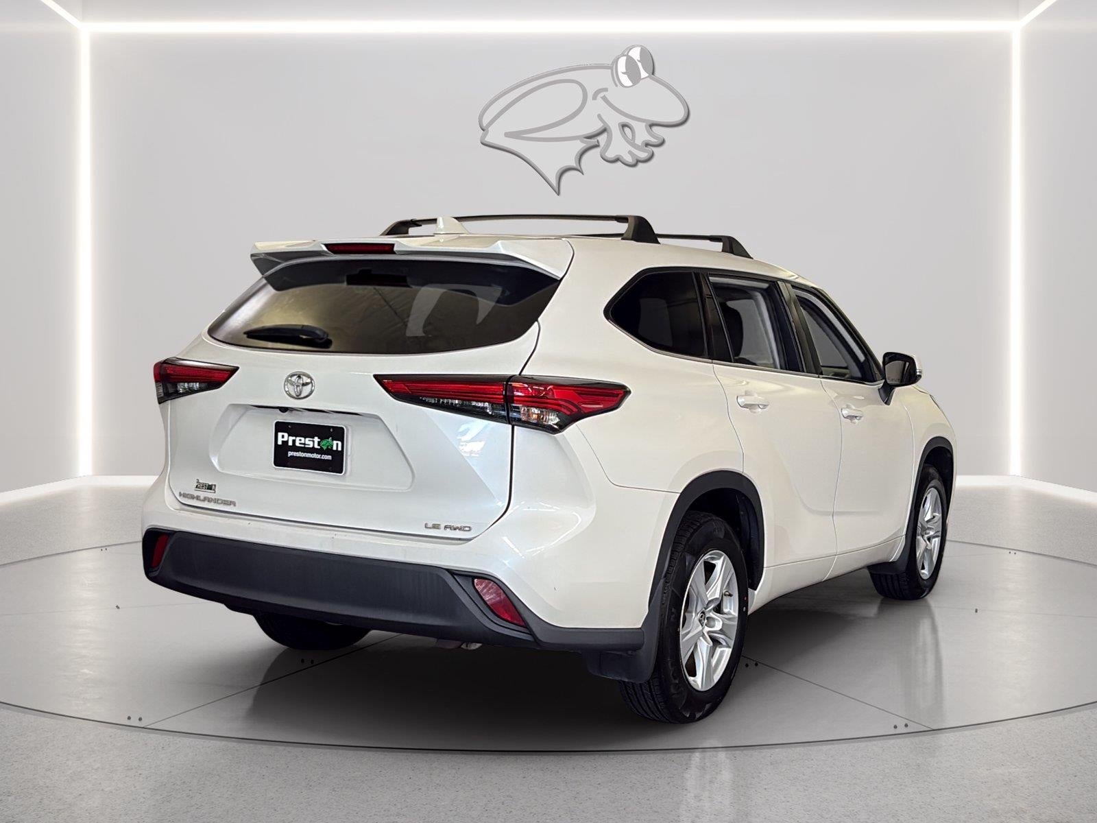 2020 Toyota Highlander LE