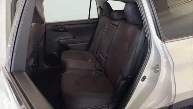 2020 Toyota Highlander LE