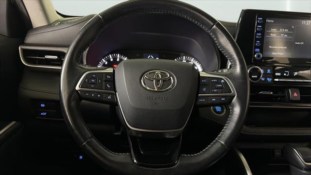 2020 Toyota Highlander LE
