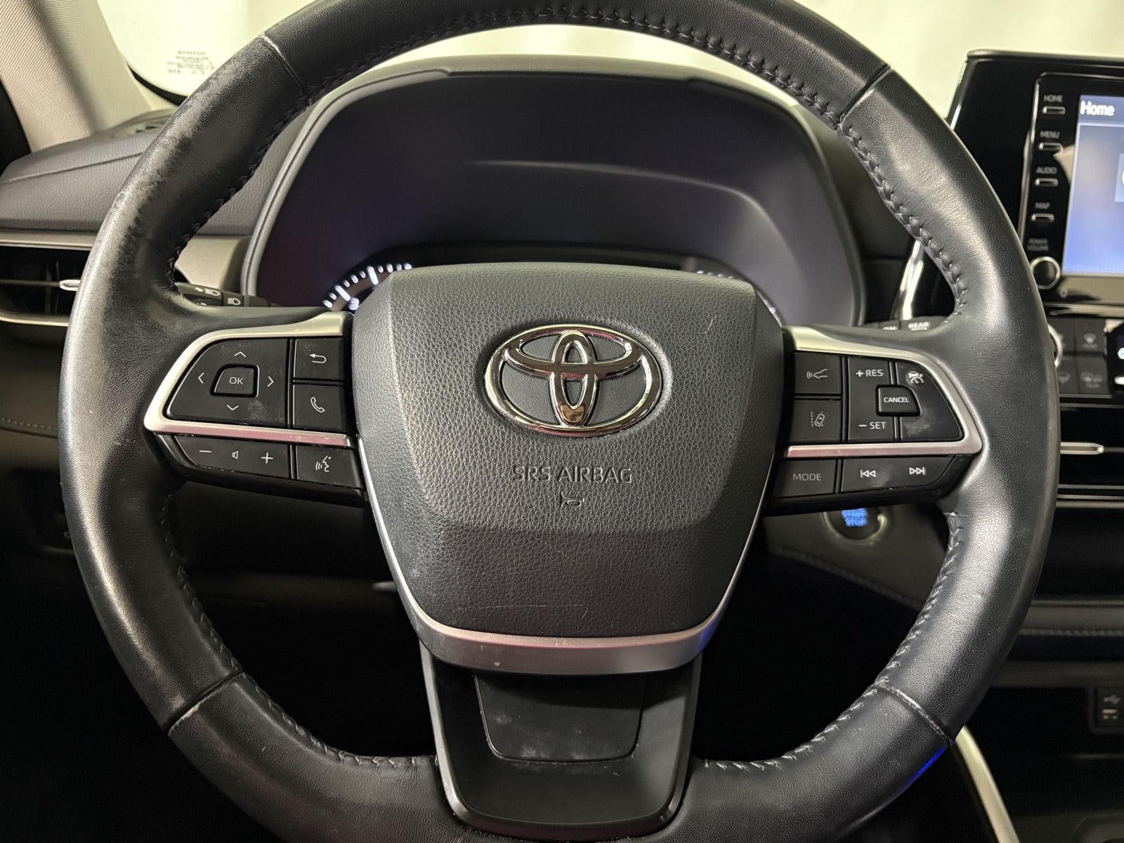 2022 Toyota HIGHLANDER LE