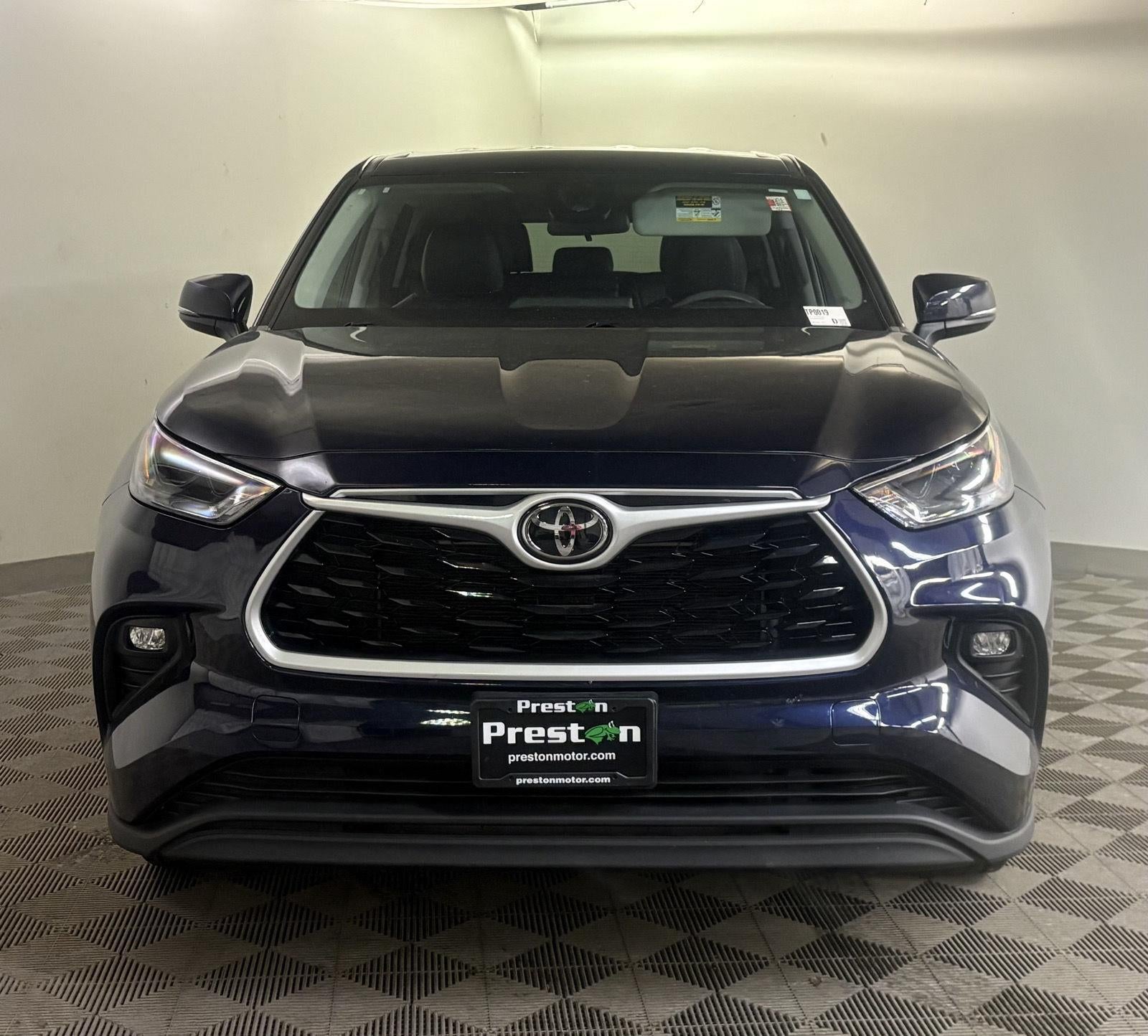 2022 Toyota HIGHLANDER LE