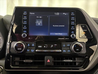 2022 Toyota HIGHLANDER LE