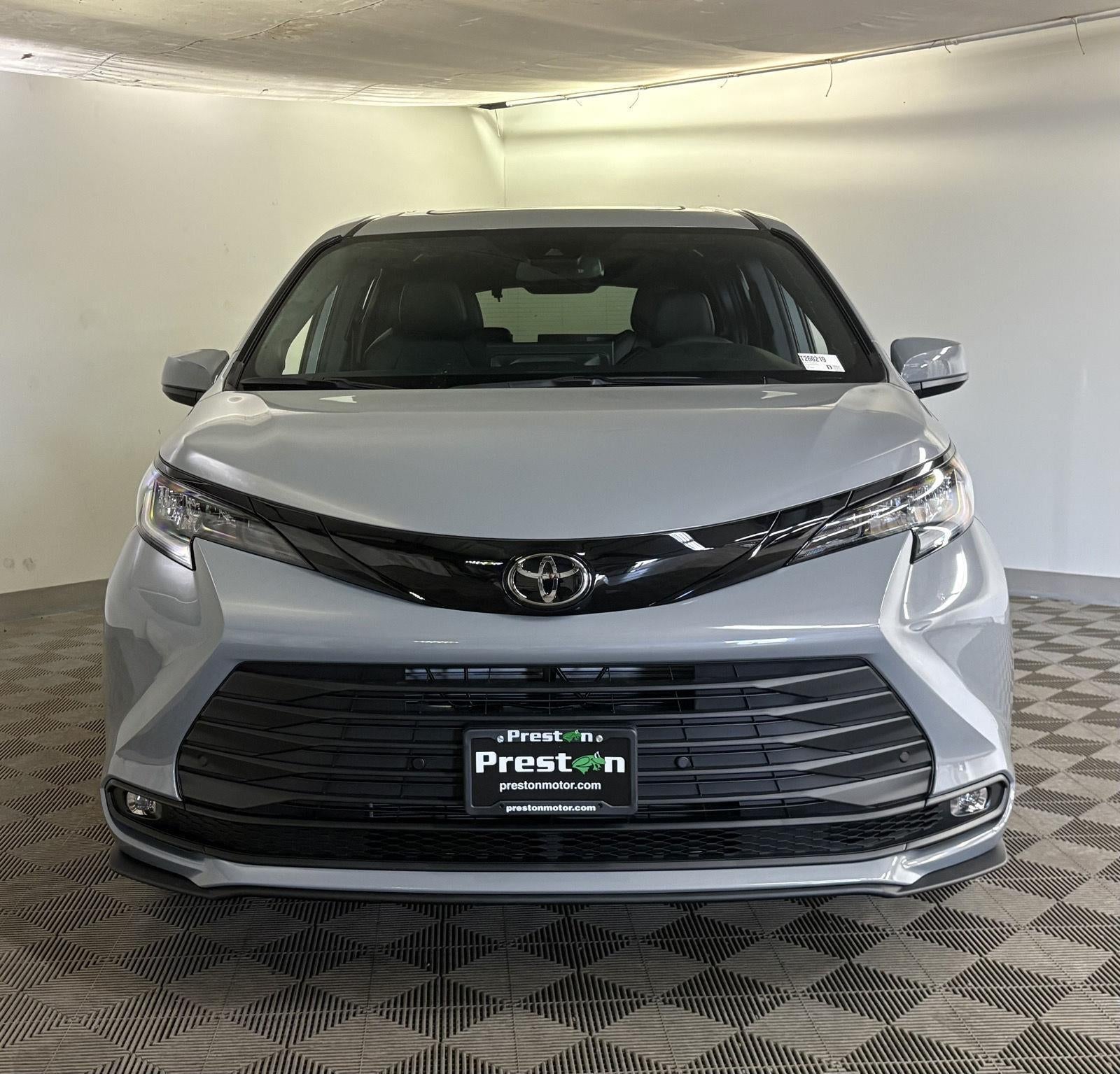 2026 Toyota Sienna Woodland Edition