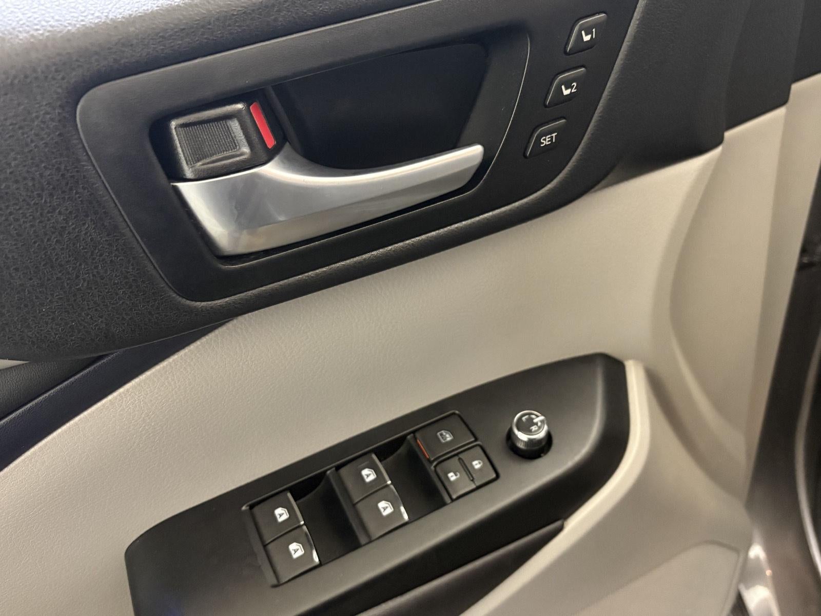 2015 Toyota HIGHLANDER HYBRD Limited Platinum