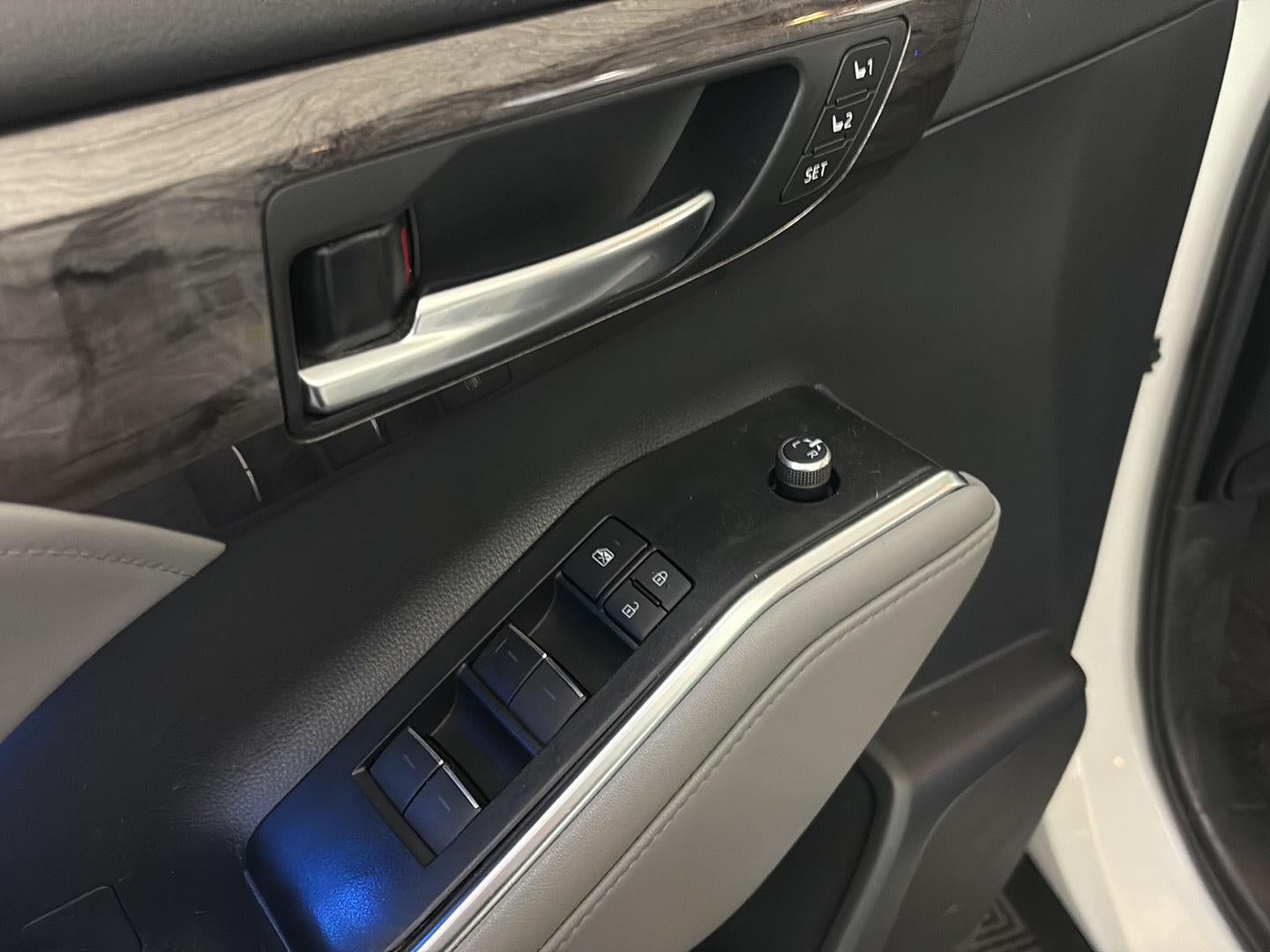 2020 Toyota HIGHLANDER Limited