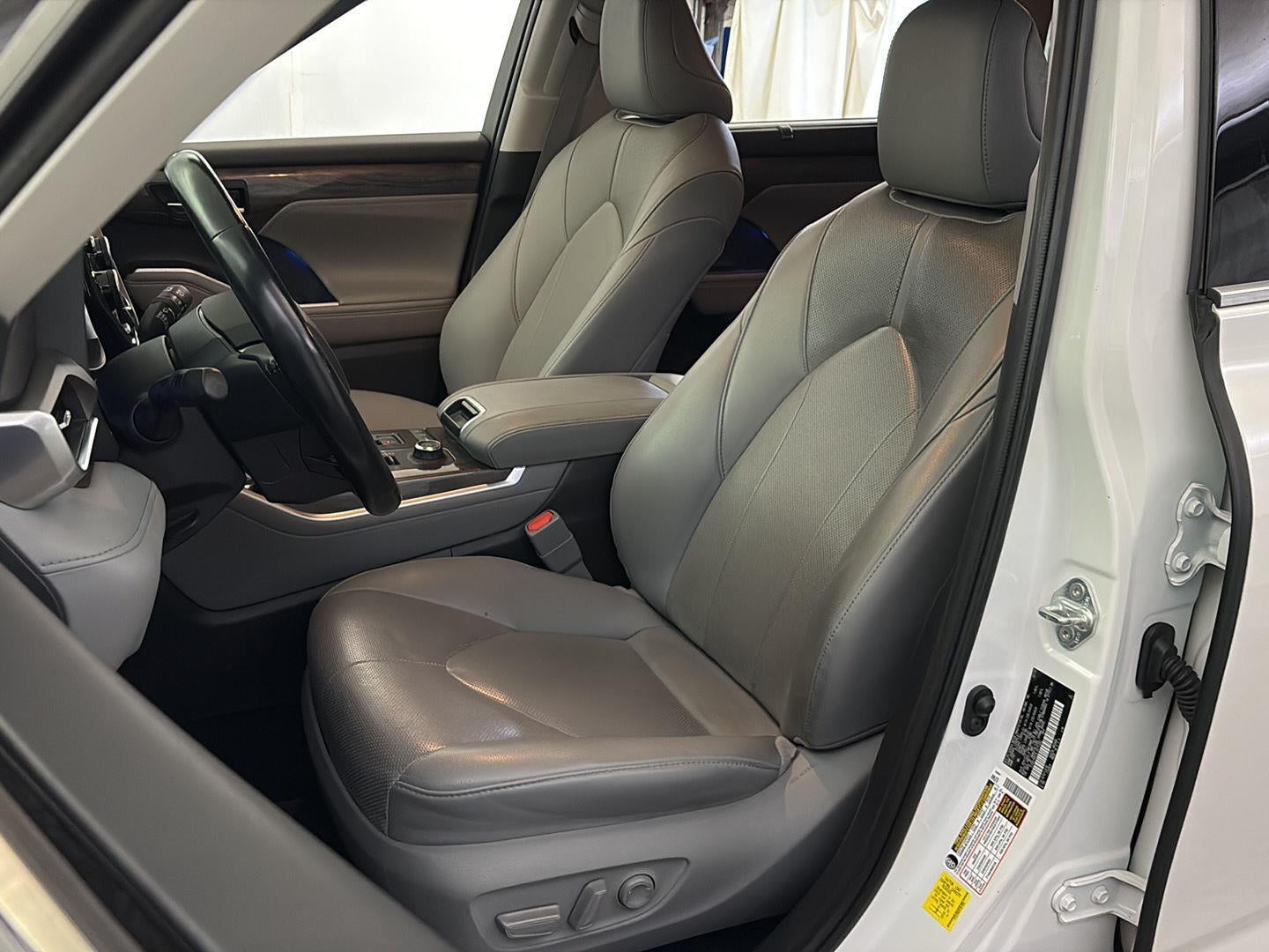 2020 Toyota HIGHLANDER Limited