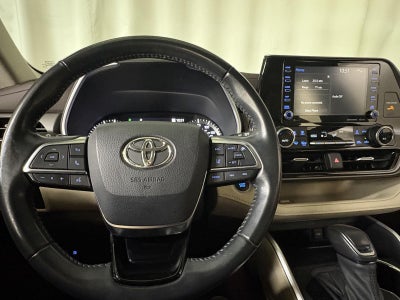 2021 Toyota HIGHLANDER XLE