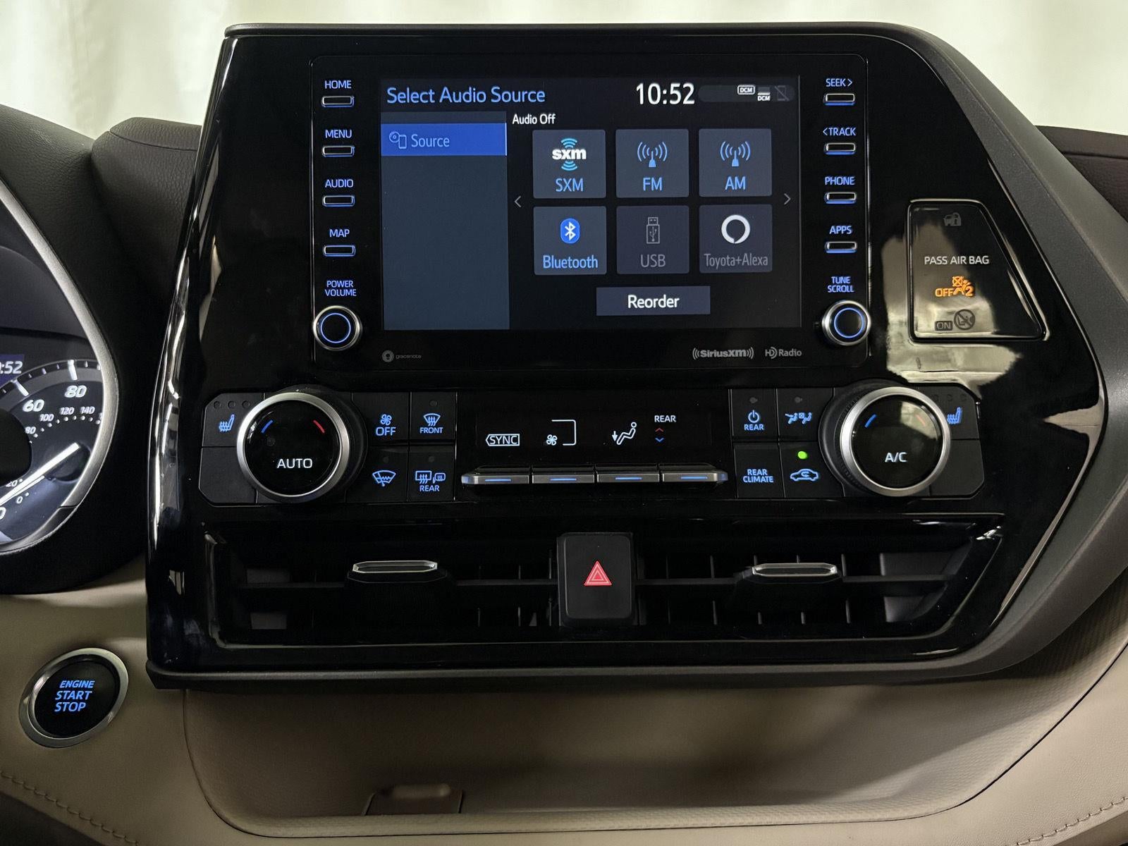 2021 Toyota HIGHLANDER XLE