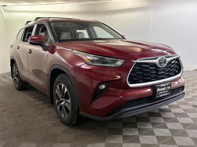 2021 Toyota HIGHLANDER XLE