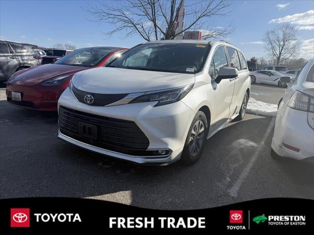 2021 Toyota SIENNA XLE XLE