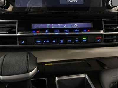 2021 Toyota SIENNA XLE XLE