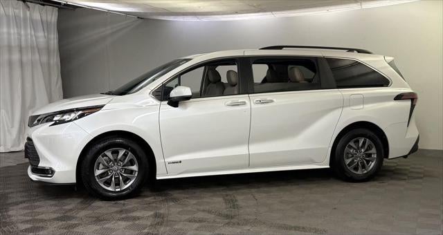 2021 Toyota SIENNA XLE XLE
