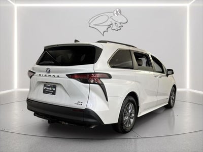 2021 Toyota SIENNA XLE XLE