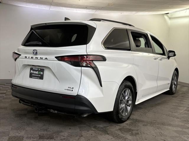 2021 Toyota SIENNA XLE XLE