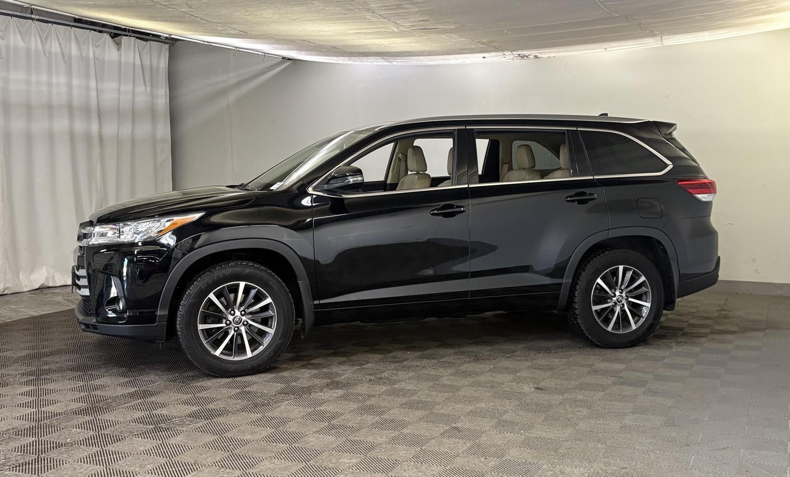 2017 Toyota HIGHLANDER XLE