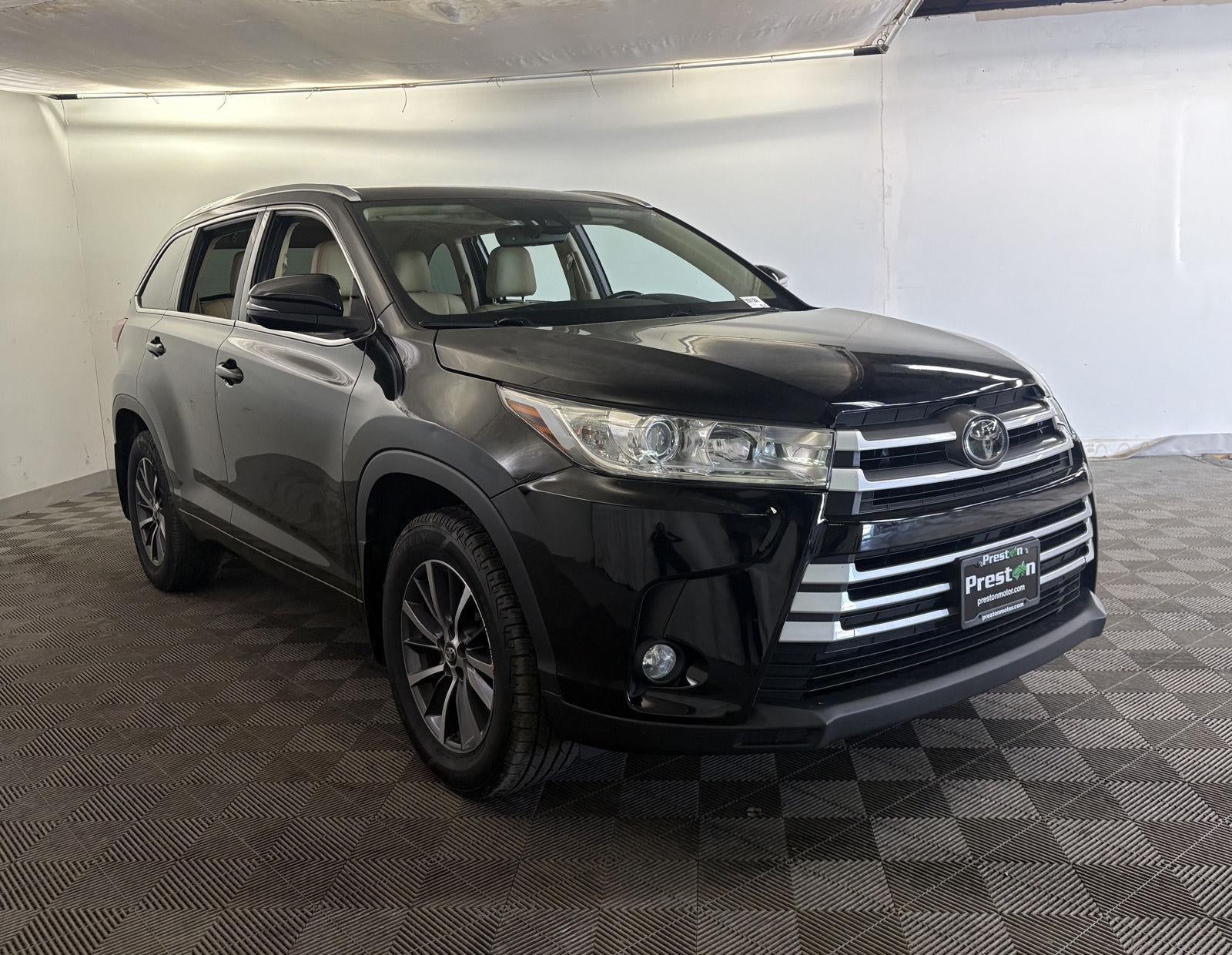 2017 Toyota HIGHLANDER XLE