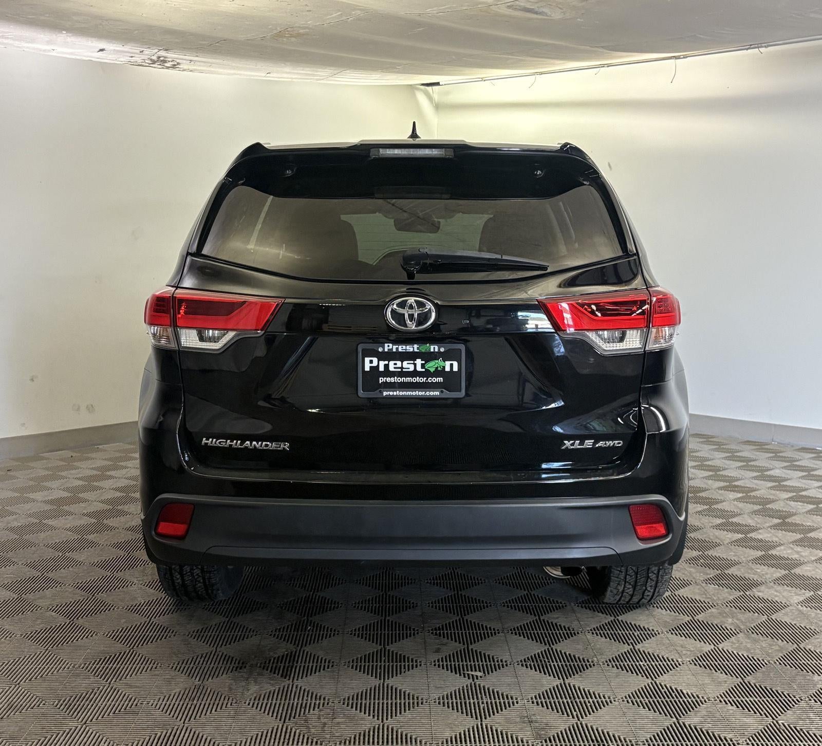 2017 Toyota HIGHLANDER XLE