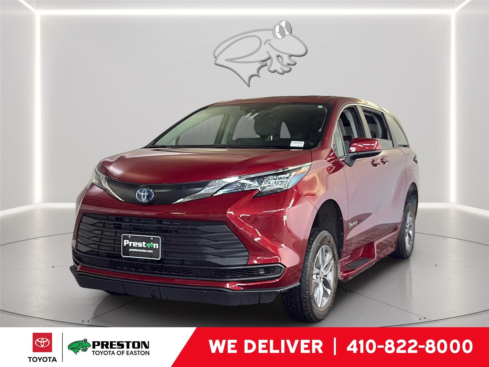 2023 Toyota Sienna LE 8-Passenger Hybrid FWD's photo