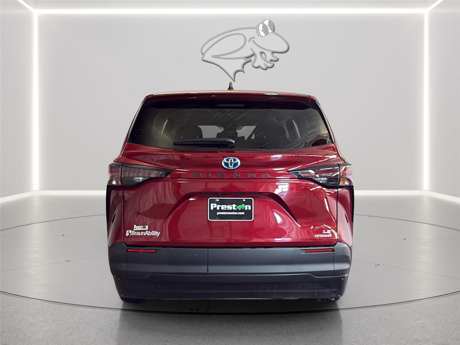 2023 Toyota Sienna LE 8-Passenger