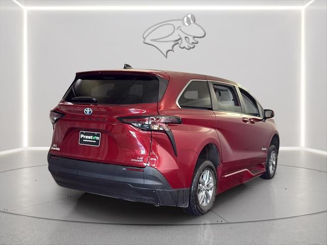 2023 Toyota Sienna LE 8-Passenger