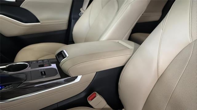 2023 Toyota HIGHLANDER HYBRD Limited